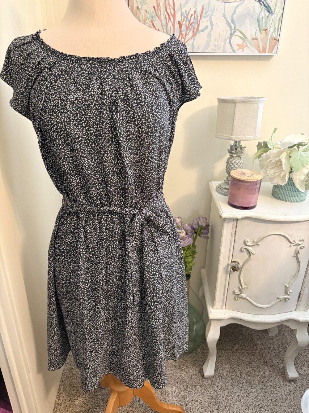 LC Lauren Conrad black and white floral dress Size Medium NWT Perfect for Summer
